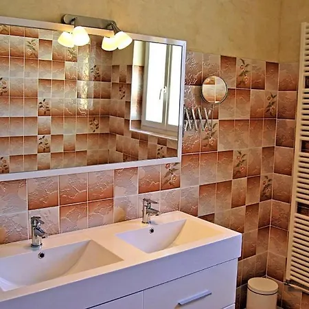 Villa Sleeps 12 Pool Bergerac