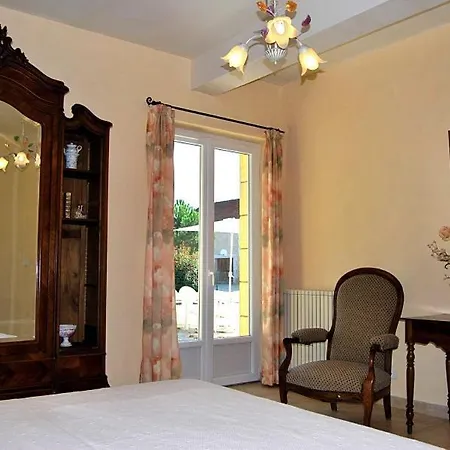 Sleeps 12 Pool Villa