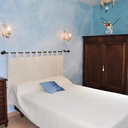 Villa Sleeps 12 Pool